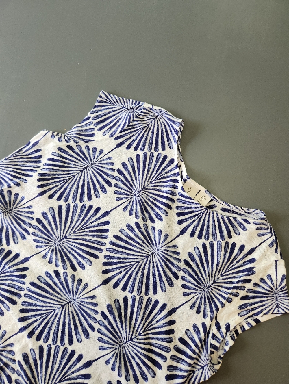 Joie Linen Top Womens M Navy Floral Boho Shirt Beachy Lagenlook Scoop Neck Boxy